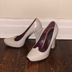 Louis Vuitton ivory leather heels